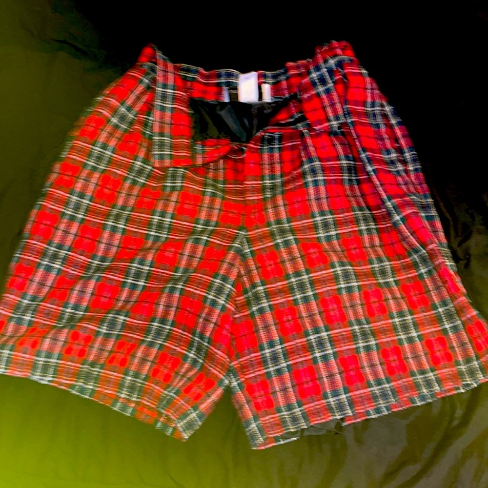 Retro plaid shorts